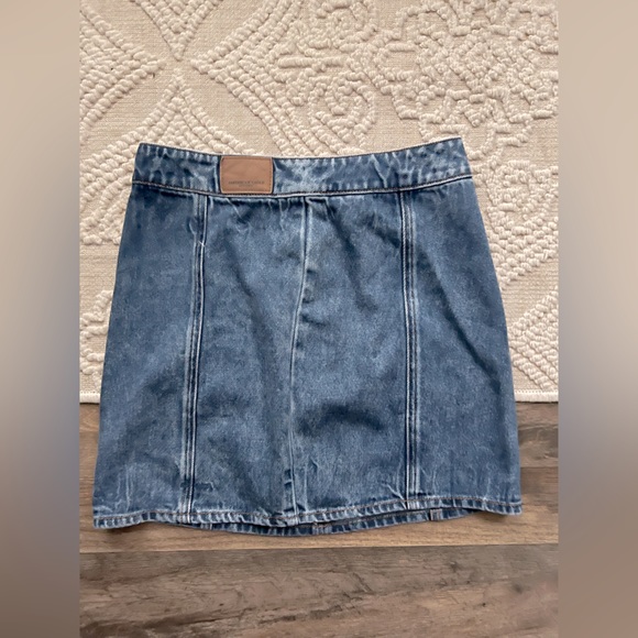 American Eagle highest waist mini skirt. Size 2 - Picture 2 of 5